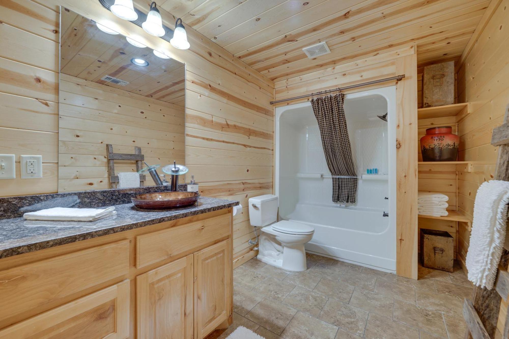 Penny Lane Lodge Broken Bow Cabin Less Than 6 Mi To Lake Exteriör bild