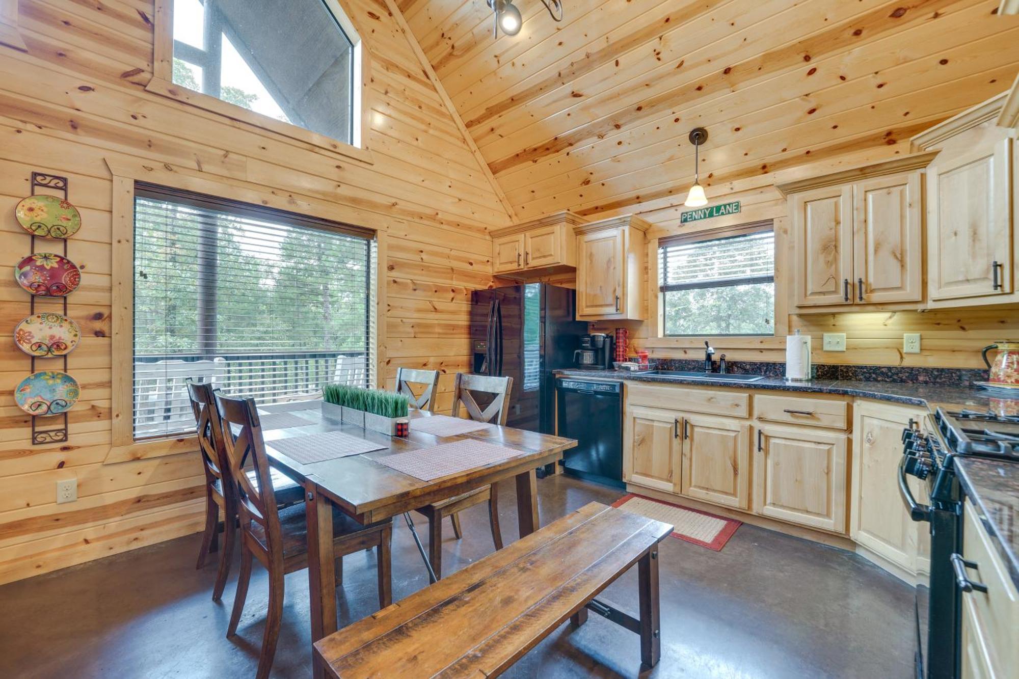 Penny Lane Lodge Broken Bow Cabin Less Than 6 Mi To Lake Exteriör bild