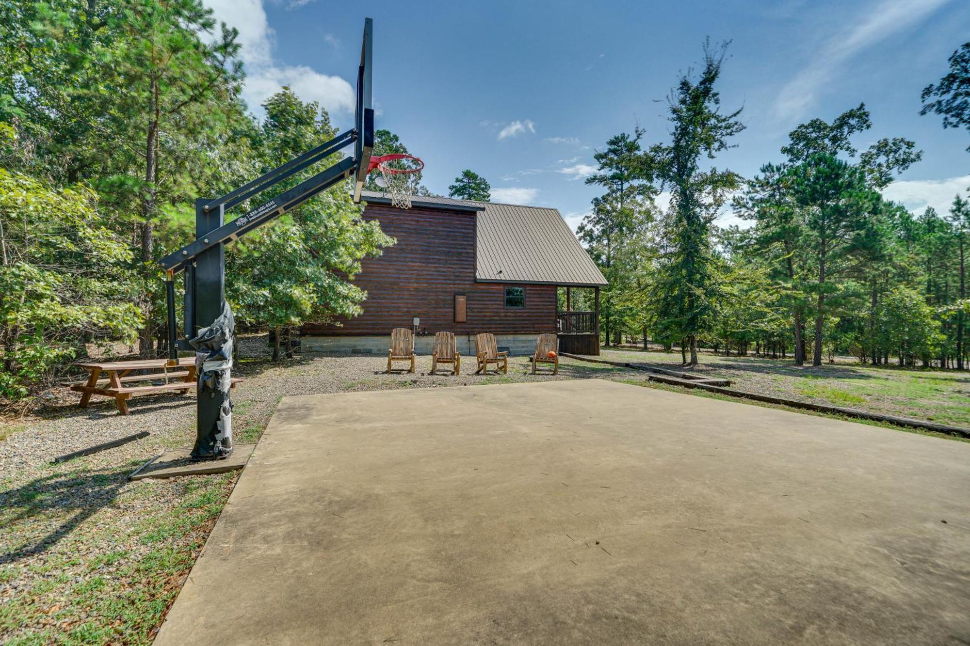 Penny Lane Lodge Broken Bow Cabin Less Than 6 Mi To Lake Exteriör bild