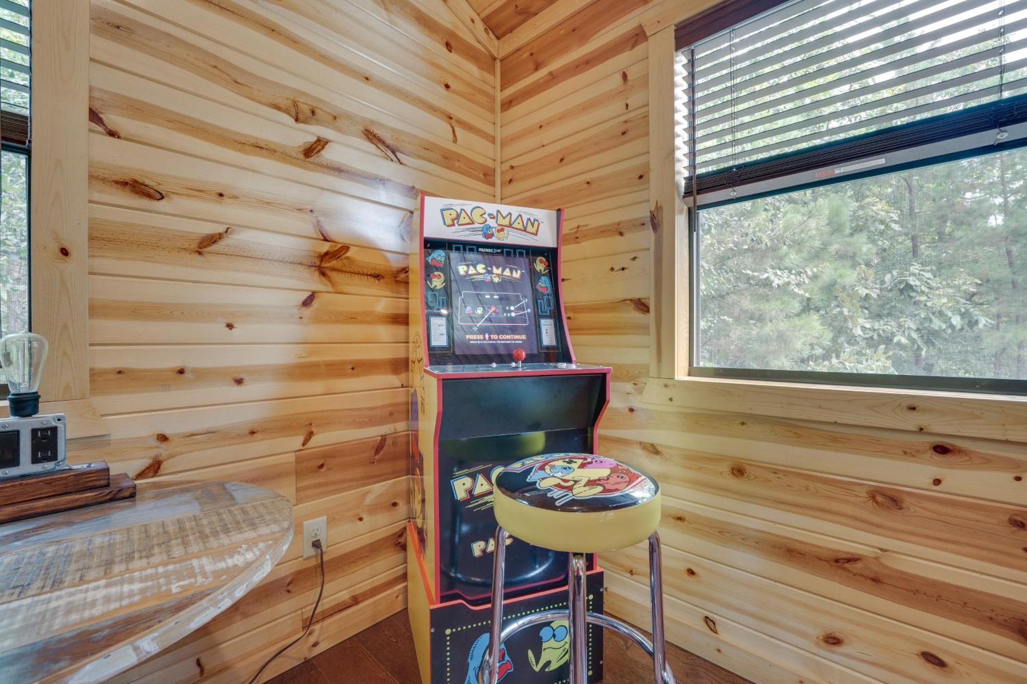 Penny Lane Lodge Broken Bow Cabin Less Than 6 Mi To Lake Exteriör bild