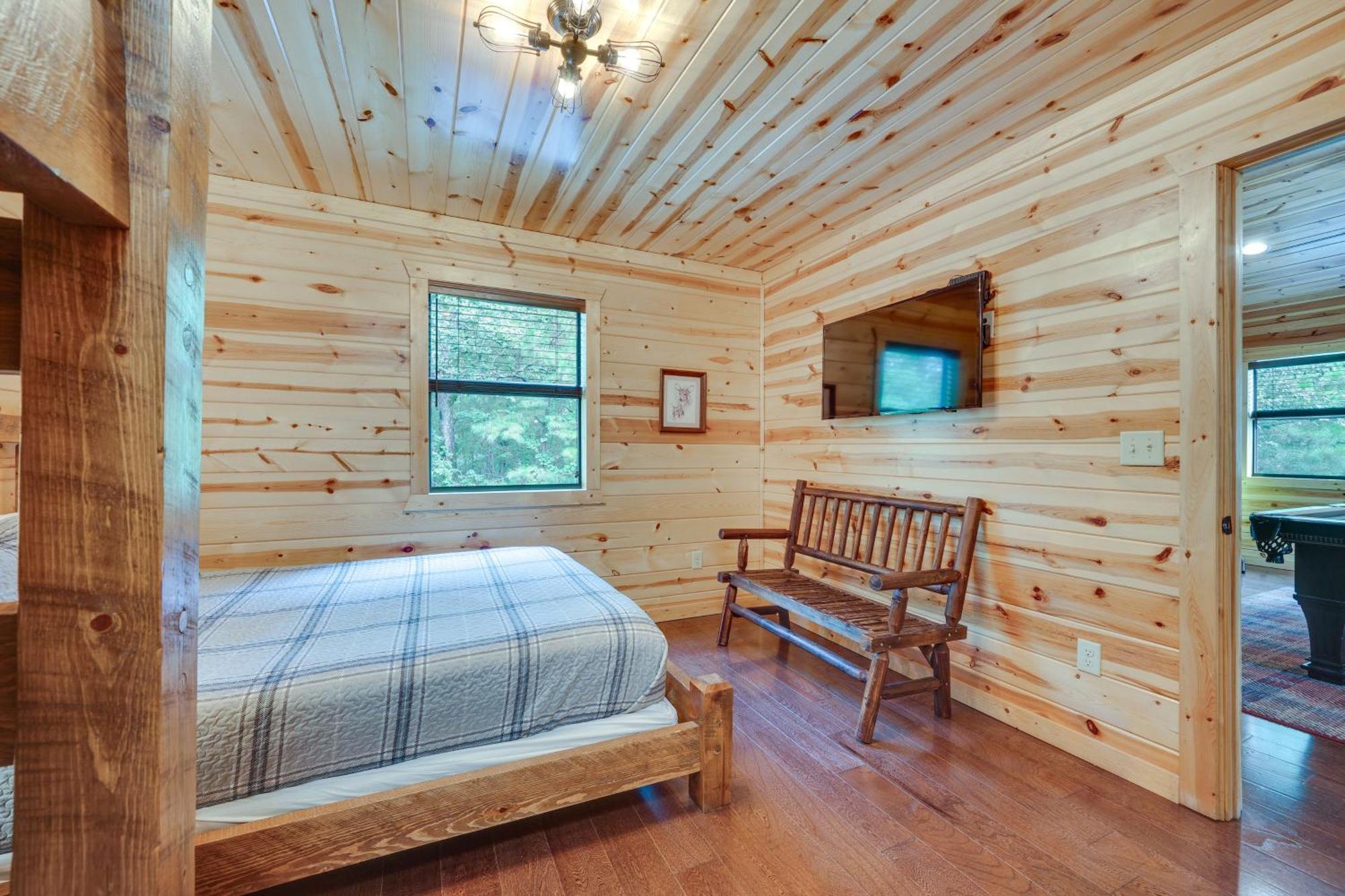 Penny Lane Lodge Broken Bow Cabin Less Than 6 Mi To Lake Exteriör bild